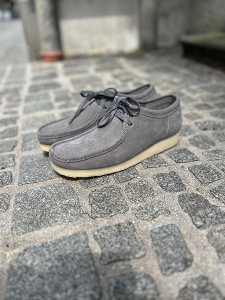 Clarks Wallabee (grey suede)