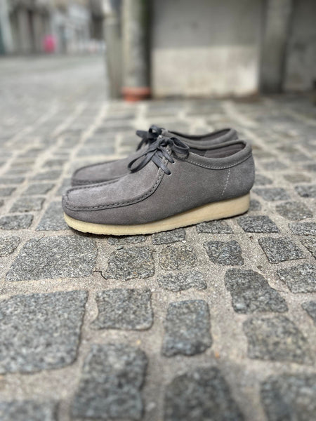 Clarks Wallabee (grey suede)